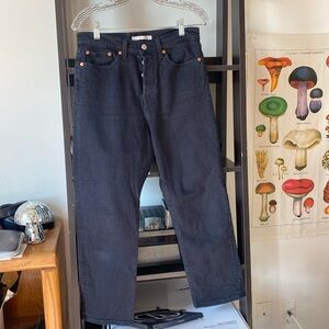 Levi Wedgie Straight Jean